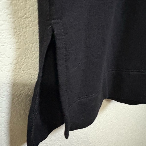 Lisa Bayne Chic Black Long Sleeve Dress with Pockets and Asymmetric Design. - Picture 3 of 14